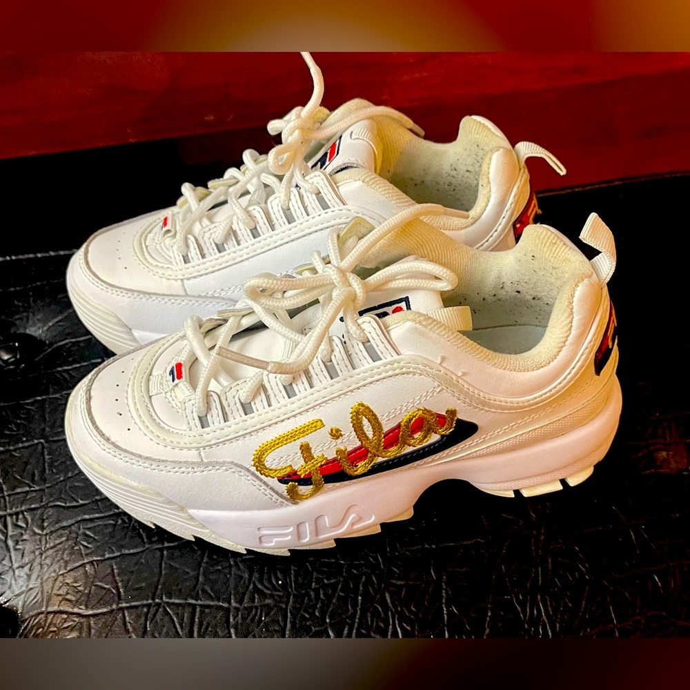Woman Fila Shoes size 6